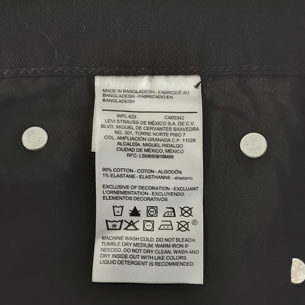 Levi's Signature Black Jeans - Picture 9 of 11